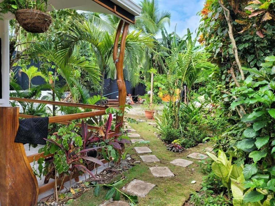 Mecca Hotel Puerto Viejo de Talamanca Kültér fotó