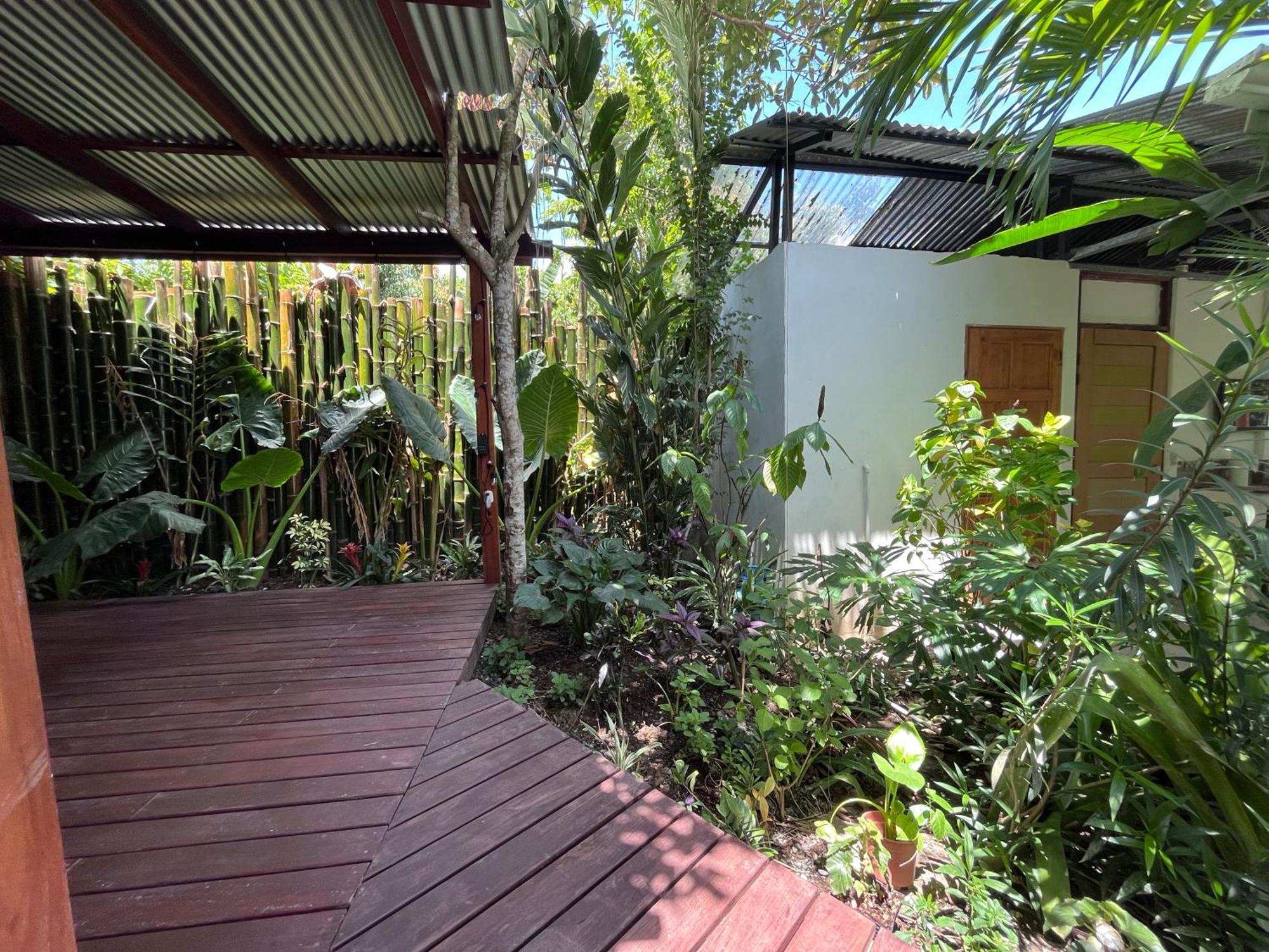 Mecca Hotel Puerto Viejo de Talamanca Kültér fotó